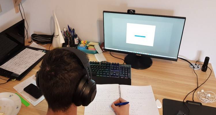 Ζαχαράκη: Λόγω τεχνικού ζητήματος της εταιρείας το πρόβλημα στην τηλεκπαίδευση | Δεν θα ληφθούν υπόψη οι απουσίες