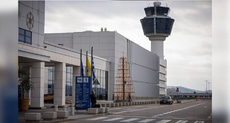 Επέστρεψαν οι Έλληνες από το Ντουμπάι | Rapid test σε όλους