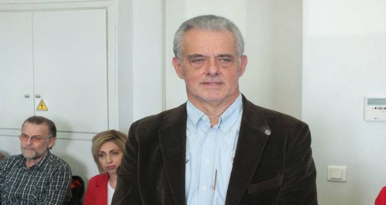 &laquo;H &Sigma;&Upsilon;&Mu;&Pi;&Alpha;&Rho;&Alpha;&Tau;&Alpha;&Xi;&Eta; &Pi;&Omicron;&Lambda;&Iota;&Tau;&Omega;&Nu;&raquo; &theta;&alpha; &sigma;&tau;&alpha;&theta;&epsilon;ί &delta;ί&pi;&lambda;&alpha; &sigma;&tau;&omicron;&upsilon;&sigmaf; &kappa;&alpha;&tau;&omicron;ί&kappa;&omicron;&upsilon;&sigmaf; &tau;&omicron;&upsilon; &Beta;. &Alpha;&iota;&gamma;&alpha;ί&omicron;&upsilon; &sigma;ύ&mu;&phi;&omega;&nu;&alpha; &mu;&epsilon; &tau;&iota;&sigmaf; &pi;&rho;&omicron;&epsilon;&kappa;&lambda;&omicron;&gamma;&iota;&kappa;έ&sigmaf; &tau;&eta;&sigmaf; &delta;&epsilon;&sigma;&mu;&epsilon;ύ&sigma;&epsilon;&iota;&sigmaf;
