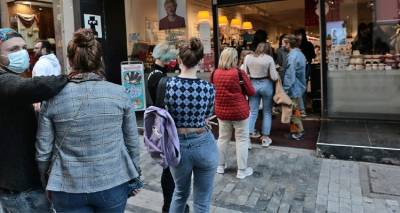 &Kappa;&omicron;&rho;&omega;&nu;&omicron;ϊό&sigmaf;: &Nu;έ&alpha; &mu;έ&tau;&rho;&alpha; &alpha;&pi;ό &sigma;ή&mu;&epsilon;&rho;&alpha; &kappa;&alpha;&iota; 15 &eta;&mu;έ&rho;&epsilon;&sigmaf; &alpha;&gamma;&omega;&nu;ί&alpha;&sigmaf; &pi;&rho;&iota;&nu; &tau;&omicron; &laquo;&Sigma;&chi;έ&delta;&iota;&omicron; &Beta;&raquo;