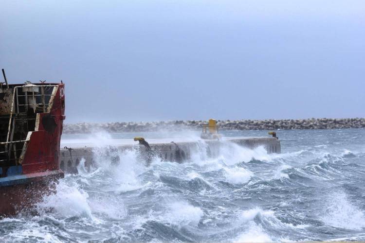 Έντονα καιρικά φαινόμενα στο Αιγαίο | Την προσοχή εφιστά το Λιμεναρχείο Μύρινας