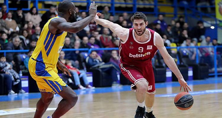 Περιστέρι - Ήφαιστος 75-79: Πήρε το θρίλερ και βλέπει τετράδα