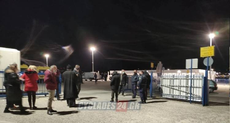 &Pi;ά&rho;&omicron;&sigmaf;: &Sigma;&epsilon; &delta;&omicron;&mu;ή &phi;&iota;&lambda;&omicron;&xi;&epsilon;&nu;ί&alpha;&sigmaf; &omicron;&iota; &mu;&epsilon;&tau;&alpha;&nu;ά&sigma;&tau;&epsilon;&sigmaf; &pi;&omicron;&upsilon; &delta;&iota;&alpha;&sigma;ώ&theta;&eta;&kappa;&alpha;&nu; &alpha;&pi;ό &tau;&omicron; &pi;&omicron;&lambda;ύ&nu;&epsilon;&kappa;&rho;&omicron; &nu;&alpha;&upsilon;ά&gamma;&iota;&omicron;