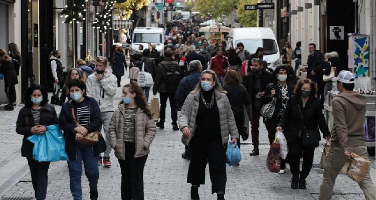 &Kappa;&omicron;&rho;&omega;&nu;&omicron;ϊό&sigmaf;: 4.345 &nu;έ&alpha; &kappa;&rho;&omicron;ύ&sigma;&mu;&alpha;&tau;&alpha;, 684 &delta;&iota;&alpha;&sigma;&omega;&lambda;&eta;&nu;&omega;&mu;έ&nu;&omicron;&iota; &kappa;&alpha;&iota; 63 &theta;ά&nu;&alpha;&tau;&omicron;&iota;