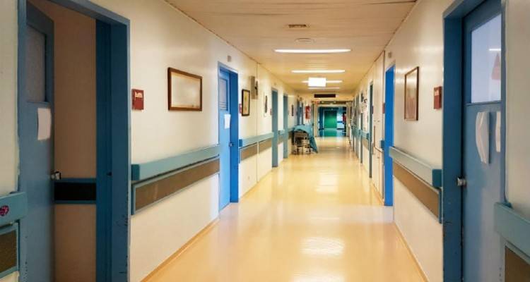 &Kappa;&rho;&omicron;ύ&sigma;&mu;&alpha;&tau;&alpha; &kappa;&omicron;&rho;&omega;&nu;&omicron;ϊ&omicron;ύ: &Sigma;&tau;&omicron;&upsilon;&sigmaf; 18 &omicron;&iota; &nu;&epsilon;&kappa;&rho;&omicron;ί | &Pi;έ&theta;&alpha;&nu;&epsilon; &eta;&lambda;&iota;&kappa;&iota;&omega;&mu;έ&nu;&eta; &sigma;&tau;&omicron; &Sigma;&omega;&tau;&eta;&rho;ί&alpha;