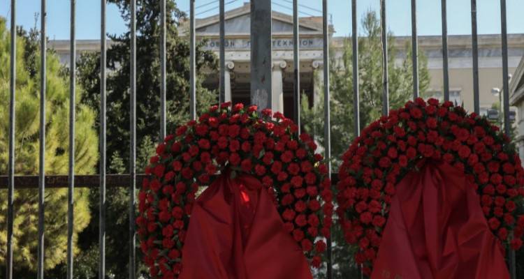 Το Πολυτεχνείο ζει και χωρίς πορείες | Σήμερα η επέτειος, αγωνία για τις συναθροίσεις