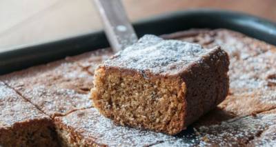 &Eta; &pi;&alpha;&rho;&alpha;&delta;&omicron;&sigma;&iota;&alpha;&kappa;ή &phi;&alpha;&nu;&omicron;&upsilon;&rho;ό&pi;&iota;&tau;&alpha;