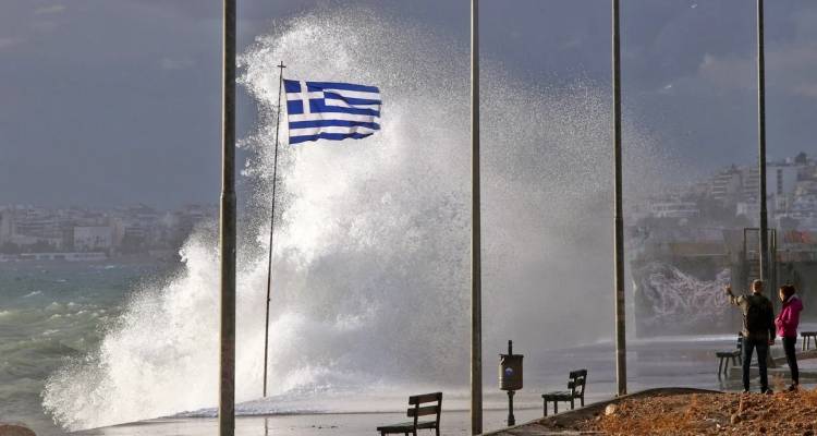 Προειδοποίηση Τσατραφύλλια για την κακοκαιρία: «Τα μοντέλα δίνουν σήμα για 100 τόνους νερού ανά στρέμμα»