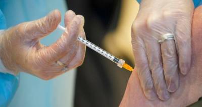 &Kappa;&omicron;&rho;&omicron;&nu;&omicron;ϊό&sigmaf;: &Alpha;&sigma;&phi;&alpha;&lambda;έ&sigmaf; &kappa;&alpha;&iota; &alpha;&pi;&omicron;&tau;&epsilon;&lambda;&epsilon;&sigma;&mu;&alpha;&tau;&iota;&kappa;ό &tau;&omicron; &epsilon;&mu;&beta;ό&lambda;&iota;&omicron; &tau;&eta;&sigmaf; AstraZeneca