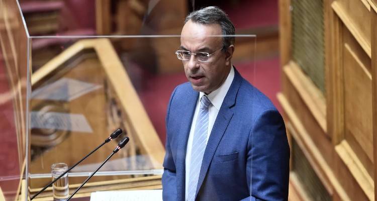 Σταϊκούρας: «Θα κάνουμε διπλή αύξηση κατώτατου μισθού μέσα στο 2022»