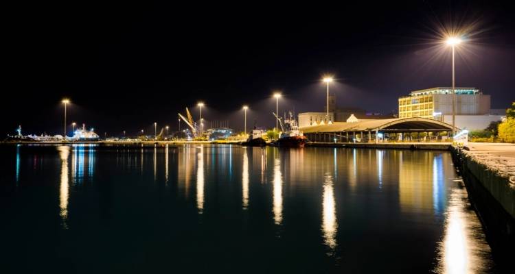 &Pi;ά&tau;&rho;&alpha;: &Tau;&rho;&alpha;&gamma;&iota;&kappa;ό&sigmaf; &theta;ά&nu;&alpha;&tau;&omicron;&sigmaf; &gamma;&iota;&alpha; 47&chi;&rho;&omicron;&nu;&eta; &nu;&alpha;&upsilon;&tau;&iota;&kappa;ό &mu;έ&sigma;&alpha; &sigma;&tau;&omicron; &lambda;&iota;&mu;ά&nu;&iota; - &Tau;&eta;&nu; &pi;&alpha;&rho;έ&sigma;&upsilon;&rho;&epsilon; &phi;&omicron;&rho;&tau;&eta;&gamma;ό &kappa;&alpha;&tau;ά &tau;&eta;&nu; &epsilon;&kappa;&phi;ό&rho;&tau;&omega;&sigma;&eta; &pi;&lambda;&omicron;ί&omicron;&upsilon;