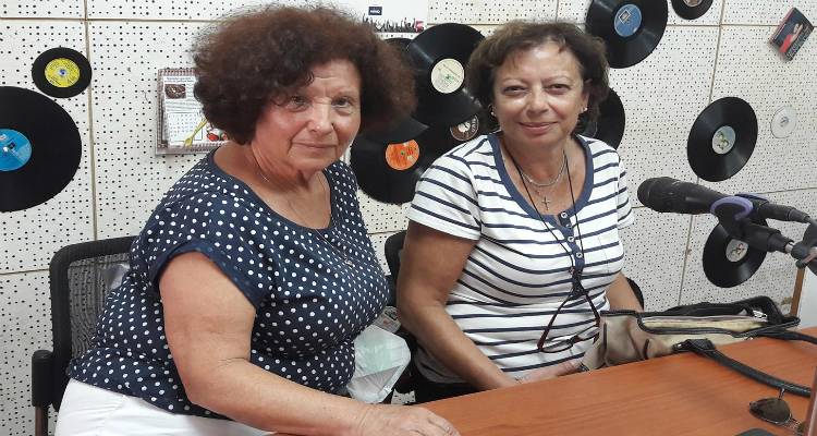 &Eta; &Rho;&omicron;ύ&lambda;&alpha; &Sigma;&alpha;&mu;&alpha;ϊ&lambda;ί&delta;&omicron;&upsilon; &mu;&iota;&lambda;ά&epsilon;&iota; &gamma;&iota;&alpha; &tau;&omicron; &nu;έ&omicron; &tau;&eta;&sigmaf; &beta;&iota;&beta;&lambda;ί&omicron; &laquo;Ά&rho;&omega;&mu;&alpha; &rho;&epsilon;&zeta;&epsilon;&nu;&tau;ά&sigmaf;&raquo; (mp3)