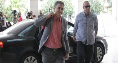 &Eta; &laquo;&mu;ά&chi;&eta;&raquo; &tau;&eta;&sigmaf; 2&eta;&sigmaf; &alpha;&xi;&iota;&omicron;&lambda;ό&gamma;&eta;&sigma;&eta;&sigmaf;: &Epsilon;&rho;&gamma;&alpha;&sigma;&iota;&alpha;&kappa;ά, &laquo;&kappa;ό&kappa;&kappa;&iota;&nu;&alpha;&raquo; &delta;ά&nu;&epsilon;&iota;&alpha;, &phi;&omicron;&rho;&omicron;&lambda;&omicron;&gamma;&iota;&kappa;ά