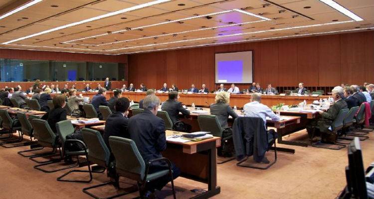 &laquo;&Sigma;ή&mu;&alpha;&raquo; &sigma;&upsilon;&mu;&phi;&omega;&nu;ί&alpha;&sigmaf; &alpha;&pi;ό &tau;&omicron; EuroWorking Group, &epsilon;&phi;ό&sigma;&omicron;&nu; &psi;&eta;&phi;&iota;&sigma;&tau;&omicron;ύ&nu; &tau;&alpha; &pi;&rho;&omicron;&alpha;&pi;&alpha;&iota;&tau;&omicron;ύ&mu;&epsilon;&nu;&alpha;