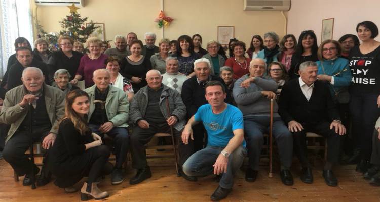 Οι ηλικιωμένοι του ΚΗΦΗ Λήμνου υποδέχθηκαν τα Χριστούγεννα με τραγούδι και χορό (photos &amp; video)