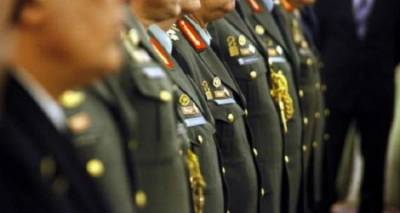 &Mu;&epsilon; &tau;&omicron;&nu; &mu;&iota;&sigma;&theta;ό &tau;&omicron;&upsilon; &Delta;&epsilon;&kappa;&epsilon;&mu;&beta;&rho;ί&omicron;&upsilon; &tau;&alpha; &alpha;&nu;&alpha;&delta;&rho;&omicron;&mu;&iota;&kappa;ά &sigma;&tau;&alpha; &epsilon;&iota;&delta;&iota;&kappa;ά &mu;&iota;&sigma;&theta;&omicron;&lambda;ό&gamma;&iota;&alpha;