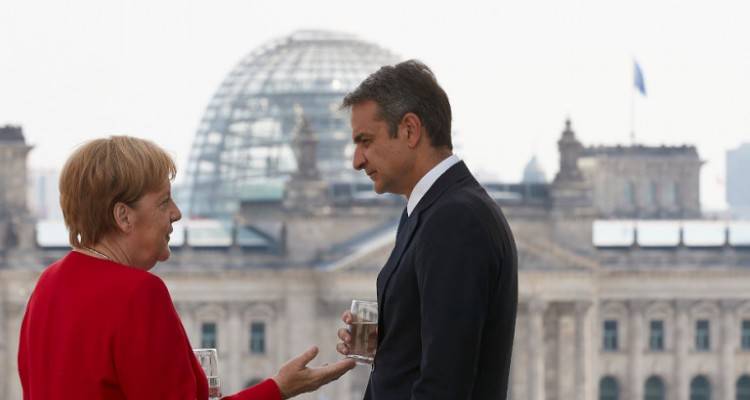 Κρίσιμα ραντεβού για το μεταναστευτικό: Τετ α τετ Μητσοτάκη-Μέρκελ, πριν ο Ερντογάν συναντηθεί με την ηγεσία της ΕΕ