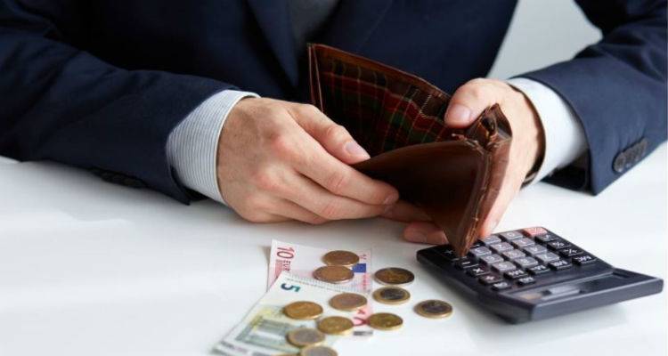 Έ&rho;&chi;&epsilon;&tau;&alpha;&iota; &laquo;&psi;&alpha;&lambda;ί&delta;&iota;&raquo; &sigma;&tau;&iota;&sigmaf; &alpha;&nu;&epsilon;&pi;ί&delta;&epsilon;&kappa;&tau;&epsilon;&sigmaf; &epsilon;ί&sigma;&pi;&rho;&alpha;&xi;&eta;&sigmaf; &omicron;&phi;&epsilon;&iota;&lambda;έ&sigmaf;: Ό,&tau;&iota; &delta;&epsilon;&nu; &epsilon;&iota;&sigma;&pi;&rho;ά&tau;&tau;&epsilon;&tau;&alpha;&iota;, &theta;&alpha; &delta;&iota;&alpha;&gamma;&rho;ά&phi;&epsilon;&tau;&alpha;&iota;...