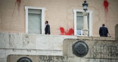 &Epsilon;&pi;ί&theta;&epsilon;&sigma;&eta; &Rho;&omicron;&upsilon;&beta;ί&kappa;&omega;&nu;&alpha; &sigma;&tau;&eta; &Beta;&omicron;&upsilon;&lambda;ή: &Pi;&omicron;&lambda;&iota;&tau;&iota;&kappa;ή &theta;ύ&epsilon;&lambda;&lambda;&alpha; &kappa;&alpha;&iota; &mu;έ&tau;&rho;&alpha; &kappa;&alpha;&tau;ό&pi;&iota;&nu;... &epsilon;&iota;&sigma;&beta;&omicron;&lambda;ή&sigmaf;