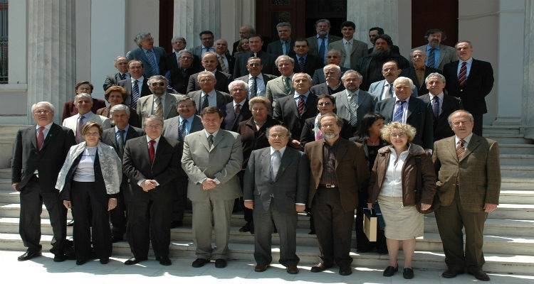 &Omicron;&mu;ό&phi;&omega;&nu;o &psi;ή&phi;&iota;&sigma;&mu;&alpha; &mu;&epsilon;&tau;ά &tau;&eta;&nu; έ&kappa;&tau;&alpha;&kappa;&tau;&eta; &Sigma;&upsilon;&nu;ό&delta;&omicron; &Pi;&rho;&upsilon;&tau;ά&nu;&epsilon;&omega;&nu;