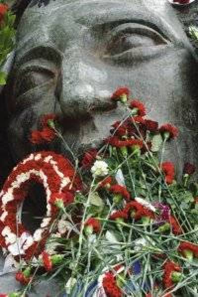 Ψωμί, παιδεία, ελευθερία;