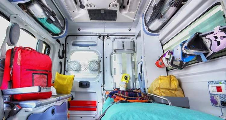 Τροχαίο ατύχημα στην είσοδο της Μύρινας | Τραυματισμός δικυκλιστή