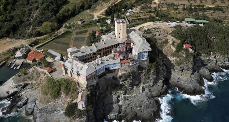 Reuters: 22 &tau;&rho;&alpha;&upsilon;&mu;&alpha;&tau;&iota;&sigma;&mu;έ&nu;&omicron;&iota; &Omicron;&upsilon;&kappa;&rho;&alpha;&nu;&omicron;ί &sigma;&tau;&rho;&alpha;&tau;&iota;ώ&tau;&epsilon;&sigmaf; &beta;&rho;ή&kappa;&alpha;&nu; &kappa;&alpha;&tau;&alpha;&phi;ύ&gamma;&iota;&omicron; &sigma;&tau;&omicron; Ά&gamma;&iota;&omicron; Ό&rho;&omicron;&sigmaf; -&Delta;&epsilon;ί&tau;&epsilon; &beta;ί&nu;&tau;&epsilon;&omicron;