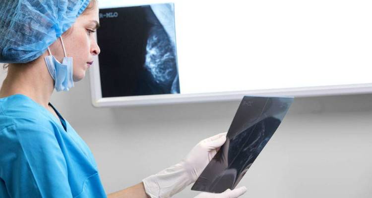 Η τεχνητή νοημοσύνη στις ψηφιακές μαστογραφίες αρωγός ή αντίπαλος του ακτινοδιαγνώστη μαστού;