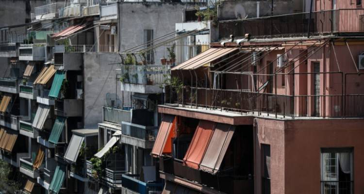 «Βραχυκύκλωμα» στο Κτηματολόγιο: Χιλιάδες τα ακίνητα αγνώστου ιδιοκτήτη στην Αθήνα