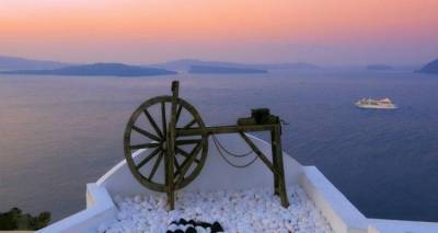 Αυτό είναι το ελληνικό νησί που ψηφίστηκε το ομορφότερο στην Ευρώπη για το 2015 (photos)