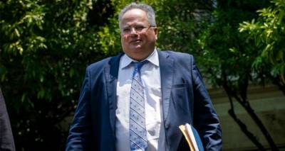 &Pi;&alpha;&rho;&alpha;&iota;&tau;ή&theta;&eta;&kappa;&epsilon; &omicron; &Nu;ί&kappa;&omicron;&sigmaf; &Kappa;&omicron;&tau;&zeta;&iota;ά&sigmaf;