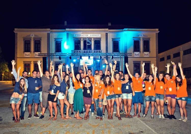 &Sigma;&upsilon;&nu;&epsilon;&chi;ί&zeta;&omicron;&nu;&tau;&alpha;&iota; &omicron;&iota; &pi;&rho;&omicron;&epsilon;&tau;&omicron;&iota;&mu;&alpha;&sigma;ί&epsilon;&sigmaf; &gamma;&iota;&alpha; &tau;&omicron; Lemnos Festival 2014 (video)