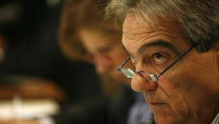 &Tau;&eta;&nu; &alpha;&pi;ά&lambda;&epsilon;&iota;&psi;&eta; &pi;&rho;&omicron;&sigma;&tau;ί&mu;&omega;&nu; &gamma;&iota;&alpha; &chi;&iota;&lambda;&iota;ά&delta;&epsilon;&sigmaf; &phi;&omicron;&rho;&omicron;&lambda;&omicron;&gamma;&omicron;ύ&mu;&epsilon;&nu;&omicron;&upsilon;&sigmaf; &zeta;&eta;&tau;ά&epsilon;&iota; &gamma;&iota;&alpha; &phi;έ&tau;&omicron;&sigmaf; &omicron; &Nu;ί&kappa;&omicron;&sigmaf; &Sigma;&eta;&phi;&omicron;&upsilon;&nu;ά&kappa;&eta;&sigmaf;