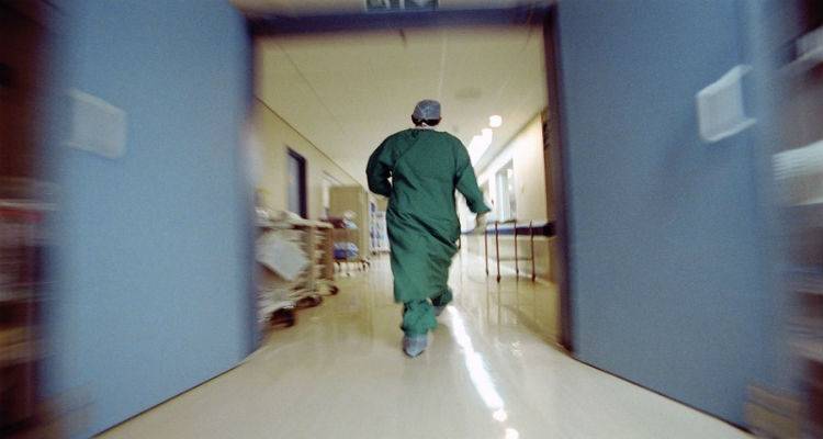 &Lambda;ή&mu;&nu;&omicron;&sigmaf;: &Alpha;&iota;&phi;&nu;ί&delta;&iota;&omicron;&sigmaf; &theta;ά&nu;&alpha;&tau;&omicron;&sigmaf; 70&chi;&rho;&omicron;&nu;&omicron;&upsilon; &sigma;&tau;&omicron; &Theta;ά&nu;&omicron;&sigmaf;