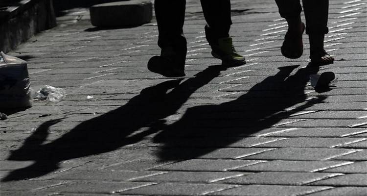 &Epsilon;&upsilon;&rho;&omega;&beta;&alpha;&rho;ό&mu;&epsilon;&tau;&rho;&omicron;: &Pi;&alpha;&rho;&alpha;&mu;έ&nu;&omicron;&upsilon;&nu; &omicron; &pi;&iota;&omicron; &alpha;&pi;&omicron;&gamma;&omicron;&eta;&tau;&epsilon;&upsilon;&mu;έ&nu;&omicron;&sigmaf; &lambda;&alpha;ό&sigmaf; &tau;&eta;&sigmaf; &Epsilon;.&Epsilon;. &omicron;&iota; Έ&lambda;&lambda;&eta;&nu;&epsilon;&sigmaf;