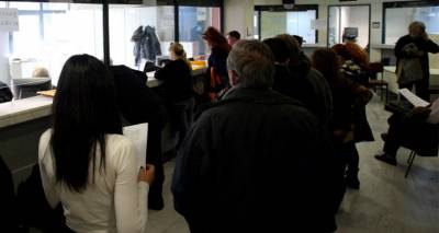 Έ&nu;&alpha;&sigmaf; &sigma;&tau;&omicron;&upsilon;&sigmaf; &delta;ύ&omicron; &delta;&epsilon;&nu; &mu;&pi;&omicron;&rho;&epsilon;ί &nu;&alpha; &pi;&lambda;&eta;&rho;ώ&sigma;&epsilon;&iota; &omicron;ύ&tau;&epsilon; 500 &epsilon;&upsilon;&rho;ώ &chi;&rho;έ&omicron;&sigmaf; &sigma;&tau;&eta;&nu; &Epsilon;&phi;&omicron;&rho;ί&alpha;