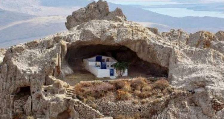 &Eta; &pi;&iota;&omicron; ό&mu;&omicron;&rho;&phi;&eta; &epsilon;&kappa;&kappa;&lambda;&eta;&sigma;&iota;ά &tau;&omicron;&upsilon; &kappa;ό&sigma;&mu;&omicron;&upsilon; &beta;&rho;ί&sigma;&kappa;&epsilon;&tau;&alpha;&iota; &sigma;&tau;&eta; &Lambda;ή&mu;&nu;&omicron;