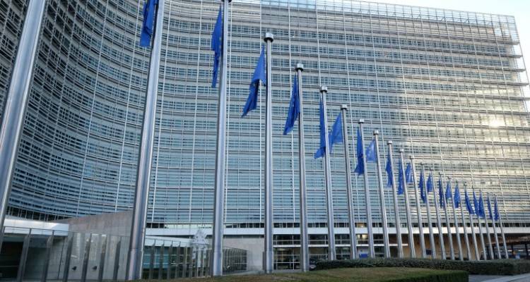 Eurogroup, παρασκήνιο: Στα δύο η Ευρώπη για τα κορωνοδάνεια του ESM | Νέα μάχη σήμερα