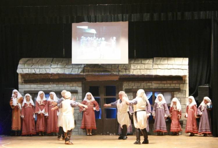 &Mu;&epsilon; &epsilon;&pi;&iota;&tau;&upsilon;&chi;ί&alpha; &omicron;&iota; &epsilon;&kappa;&delta;&eta;&lambda;ώ&sigma;&epsilon;&iota;&sigmaf; &tau;&omicron;&upsilon; &Lambda;&upsilon;&kappa;&epsilon;ί&omicron;&upsilon; &tau;&omega;&nu; &Epsilon;&lambda;&lambda;&eta;&nu;ί&delta;&omega;&nu;