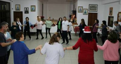 &Tau;&mu;ή&mu;&alpha; &pi;&alpha;&rho;&alpha;&delta;&omicron;&sigma;&iota;&alpha;&kappa;ώ&nu; &chi;&omicron;&rho;ώ&nu; &kappa;&alpha;&iota; &alpha;&gamma;&gamma;&epsilon;&iota;&omicron;&pi;&lambda;&alpha;&sigma;&tau;&iota;&kappa;ή&sigmaf; &alpha;&pi;ό &tau;&omicron;&nu; &Epsilon;.&Mu;.&Sigma; &Alpha;&nu;&delta;&rho;&omega;&nu;ί&omicron;&upsilon;