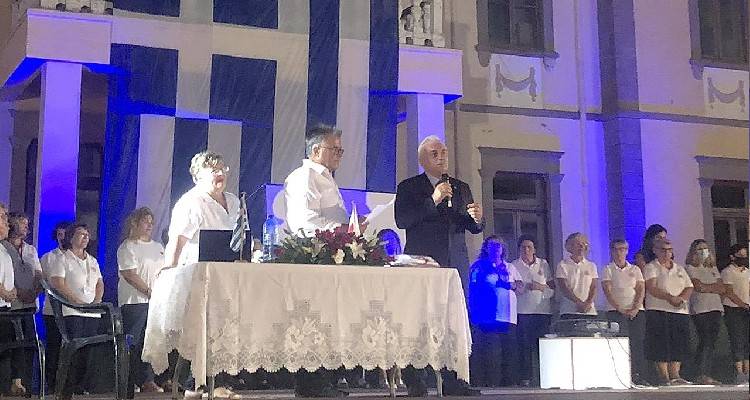 &Sigma;&tau;&eta; &Lambda;ή&mu;&nu;&omicron; &beta;&rho;έ&theta;&eta;&kappa;&epsilon; &omicron; &Pi;&rho;ό&epsilon;&delta;&rho;&omicron;&sigmaf; &tau;&omicron;&upsilon; &Epsilon;&lambda;&lambda;&eta;&nu;&iota;&kappa;&omicron;ύ &Epsilon;&rho;&upsilon;&theta;&rho;&omicron;ύ &Sigma;&tau;&alpha;&upsilon;&rho;&omicron;ύ