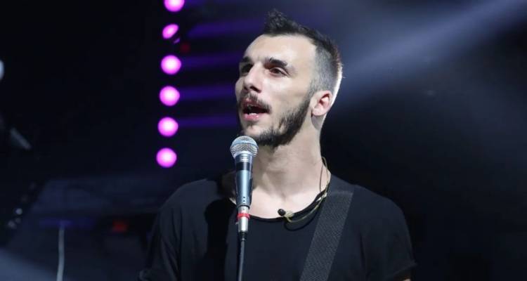 &Omicron; &Delta;&eta;&mu;ή&tau;&rho;&eta;&sigmaf; &Rho;ό&kappa;&kappa;&omicron;&sigmaf; &delta;ί&nu;&epsilon;&iota; &mu;ά&chi;&eta; &mu;&epsilon; &tau;&eta;&nu; &kappa;&alpha;&tau;ά&theta;&lambda;&iota;&psi;&eta;: &Delta;&epsilon;&nu; &mu;&pi;&omicron;&rho;ώ &nu;&alpha; &mu;&epsilon;ί&nu;&omega; &mu;ό&nu;&omicron;&sigmaf; &mu;&omicron;&upsilon; &mu;&epsilon; &tau;&omicron;&nu; &epsilon;&alpha;&upsilon;&tau;ό &mu;&omicron;&upsilon; &omicron;ύ&tau;&epsilon; &gamma;&iota;&alpha; &delta;έ&kappa;&alpha; &delta;&epsilon;&upsilon;&tau;&epsilon;&rho;ό&lambda;&epsilon;&pi;&tau;&alpha;