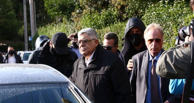 Χρυσή Αυγή: Στη ΓΑΔΑ, χωριστά ο ένας από τον άλλον, η πρώτη νύχτα των συλληφθέντων | Σε ποιες φυλακές θα οδηγηθούν