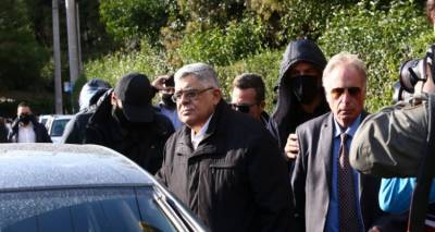 &Chi;&rho;&upsilon;&sigma;ή &Alpha;&upsilon;&gamma;ή: &Sigma;&tau;&eta; &Gamma;&Alpha;&Delta;&Alpha;, &chi;&omega;&rho;&iota;&sigma;&tau;ά &omicron; έ&nu;&alpha;&sigmaf; &alpha;&pi;ό &tau;&omicron;&nu; ά&lambda;&lambda;&omicron;&nu;, &eta; &pi;&rho;ώ&tau;&eta; &nu;ύ&chi;&tau;&alpha; &tau;&omega;&nu; &sigma;&upsilon;&lambda;&lambda;&eta;&phi;&theta;έ&nu;&tau;&omega;&nu; | &Sigma;&epsilon; &pi;&omicron;&iota;&epsilon;&sigmaf; &phi;&upsilon;&lambda;&alpha;&kappa;έ&sigmaf; &theta;&alpha; &omicron;&delta;&eta;&gamma;&eta;&theta;&omicron;ύ&nu;