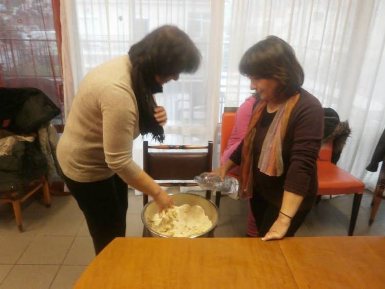 &Alpha;&pi;&omicron;&sigma;&pi;&epsilon;&rho;&iota;&sigma;&mu;ά&tau;&omega;&nu; &sigma;&upsilon;&nu;έ&chi;&epsilon;&iota;&alpha; &mu;&epsilon;&hellip; &laquo;&mu;&alpha;&kappa;&alpha;&rho;ό&nu;&epsilon;&sigmaf; &Lambda;ή&mu;&nu;&omicron;&upsilon;&raquo; (photos)