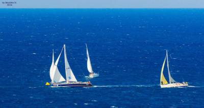 Aegean Regatta: &Sigma;&tau;&eta;&nu; 3&eta; &theta;έ&sigma;&eta; &eta; &Pi;&rho;&iota;&gamma;&kappa;&eta;&pi;έ&sigma;&alpha; &tau;&eta;&sigmaf; &Lambda;ή&mu;&nu;&omicron;&upsilon; &sigma;&tau;&eta;&nu; &iota;&sigma;&tau;&iota;&omicron;&delta;&rho;&omicron;&mu;ί&alpha; &Alpha;&gamma;. &Epsilon;&upsilon;&sigma;&tau;&rho;ά&tau;&iota;&omicron;&sigmaf; - &Mu;ό&lambda;&upsilon;&beta;&omicron;&sigmaf; (photos)