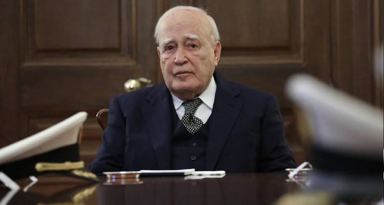 &Phi;&omega;&tau;&omicron;&gamma;&rho;&alpha;&phi;ί&alpha;: INTIMENEWS/&Lambda;&Iota;&Alpha;&Kappa;&Omicron;&Sigma; &Gamma;&Iota;&Alpha;&Nu;&Nu;&Eta;&Sigma;