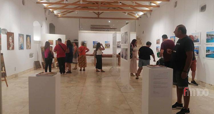 Έκθεση Τέχνης στην «Αποθήκη» | Η συνάντηση της Λουίζας και της Αναστασίας (photos)