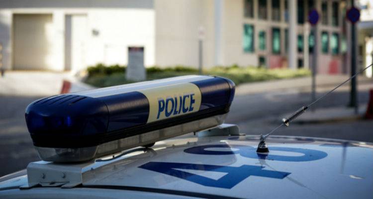 &Lambda;ά&rho;&iota;&sigma;&alpha;: &Psi;ύ&chi;&rho;&alpha;&iota;&mu;&eta; &eta;&lambda;&iota;&kappa;&iota;&omega;&mu;έ&nu;&eta; &xi;&epsilon;&gamma;έ&lambda;&alpha;&sigma;&epsilon; &tau;&omicron;&upsilon;&sigmaf; &alpha;&pi;&alpha;&tau;&epsilon;ώ&nu;&epsilon;&sigmaf; &mu;&epsilon; &tau;&alpha; &tau;&rho;&omicron;&chi;&alpha;ί&alpha; | &Eta;&theta;&epsilon;&lambda;&alpha;&nu; 40.000 &epsilon;&upsilon;&rho;ώ
