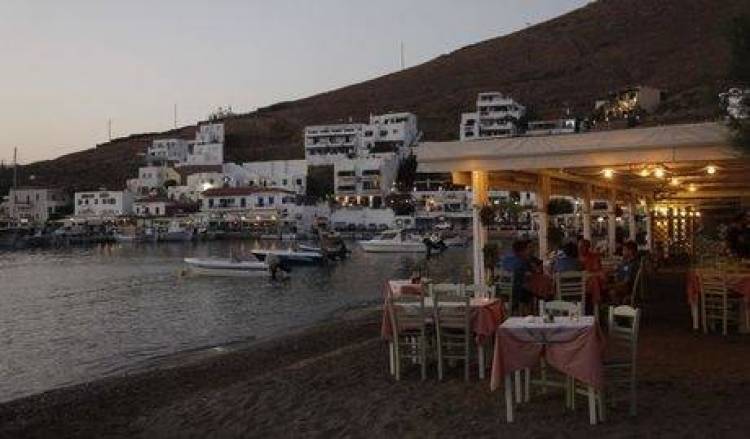 Σαφάρι για «μαύρη» εργασία σε τουριστικούς προορισμούς